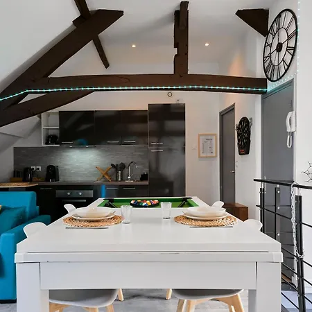 Gameclub - Arcade & Billard, Entre Lille & Lens Apartment