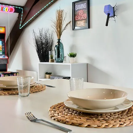 Gameclub - Arcade & Billard, Entre Lille & Lens Apartment Carvin